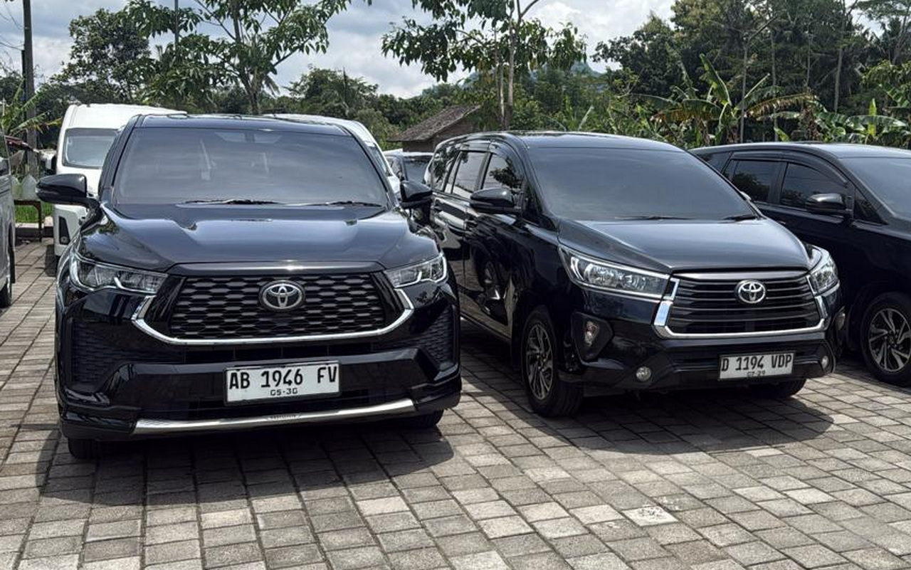 Innova Zenix vs Innova Reborn untuk Wisata Jogja: Mana yang Lebih Nyaman Tahun 2026?