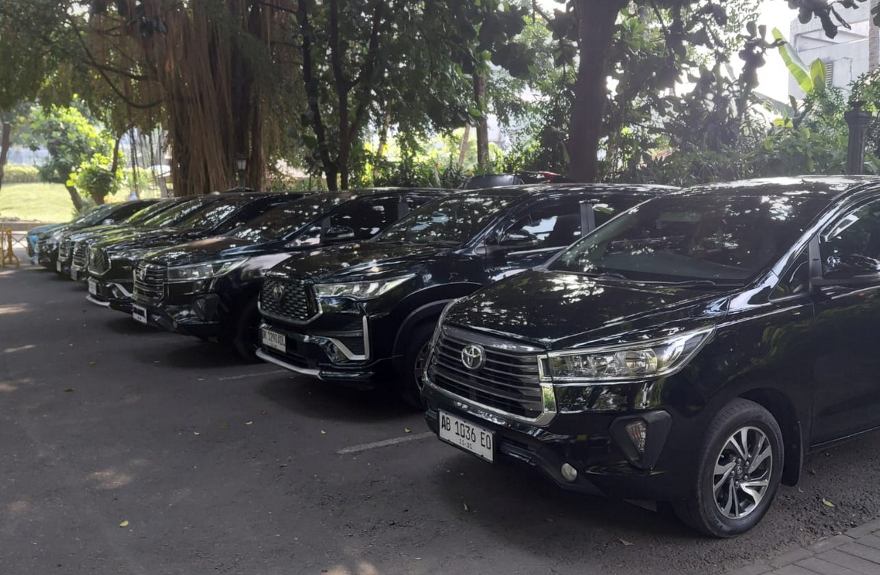 Paket Sewa Mobil Jogja: Sopir Profesional, Armada Lengkap & Harga Terbaik untuk Wisata dan Perjalanan Bisnis