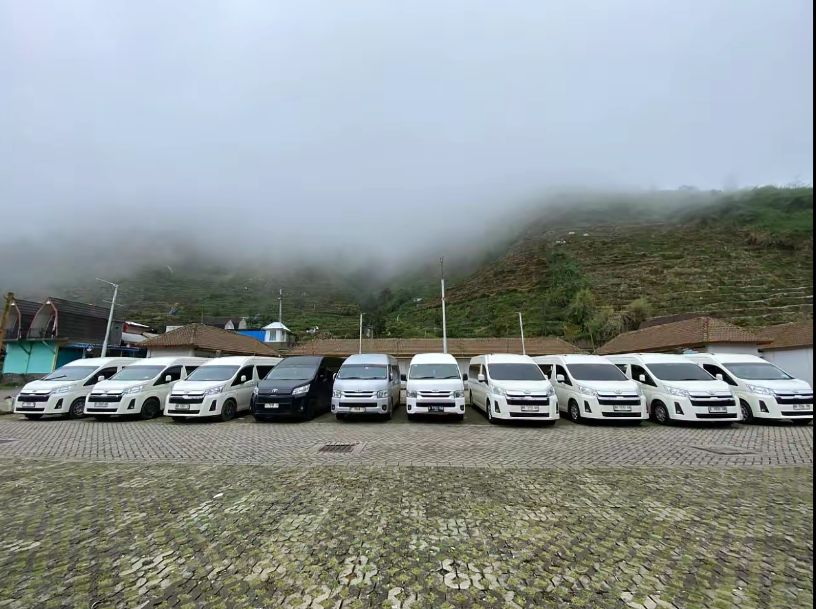 Sewa Hiace Jogja Langsung Berangkat! 7 Alasan Kenapa Malioboro Tour Transport Jadi Rebutan Rombongan Viral di Google
