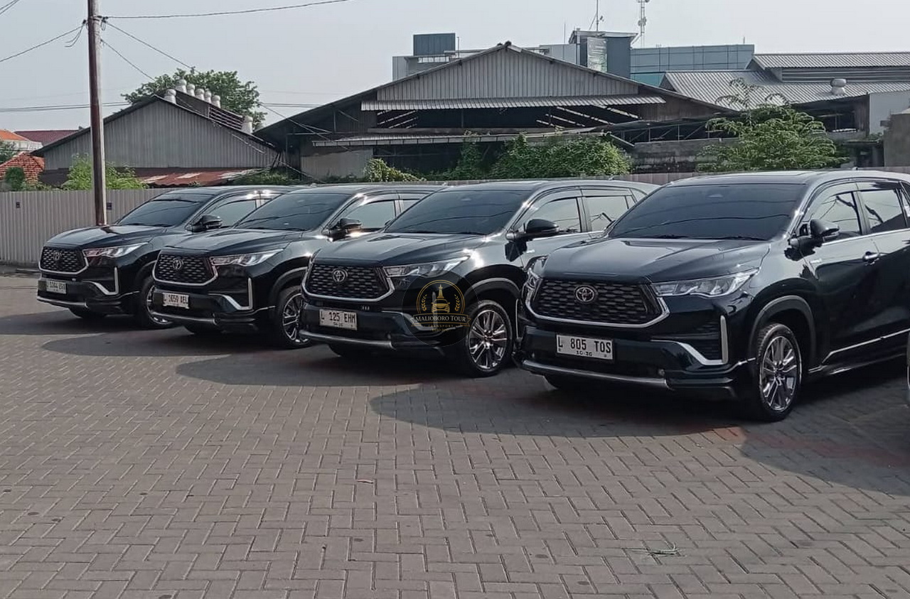 Sewa Innova Zenix Jogja 2026 | Rental Mobil Premium dengan Sopir di Yogyakarta
