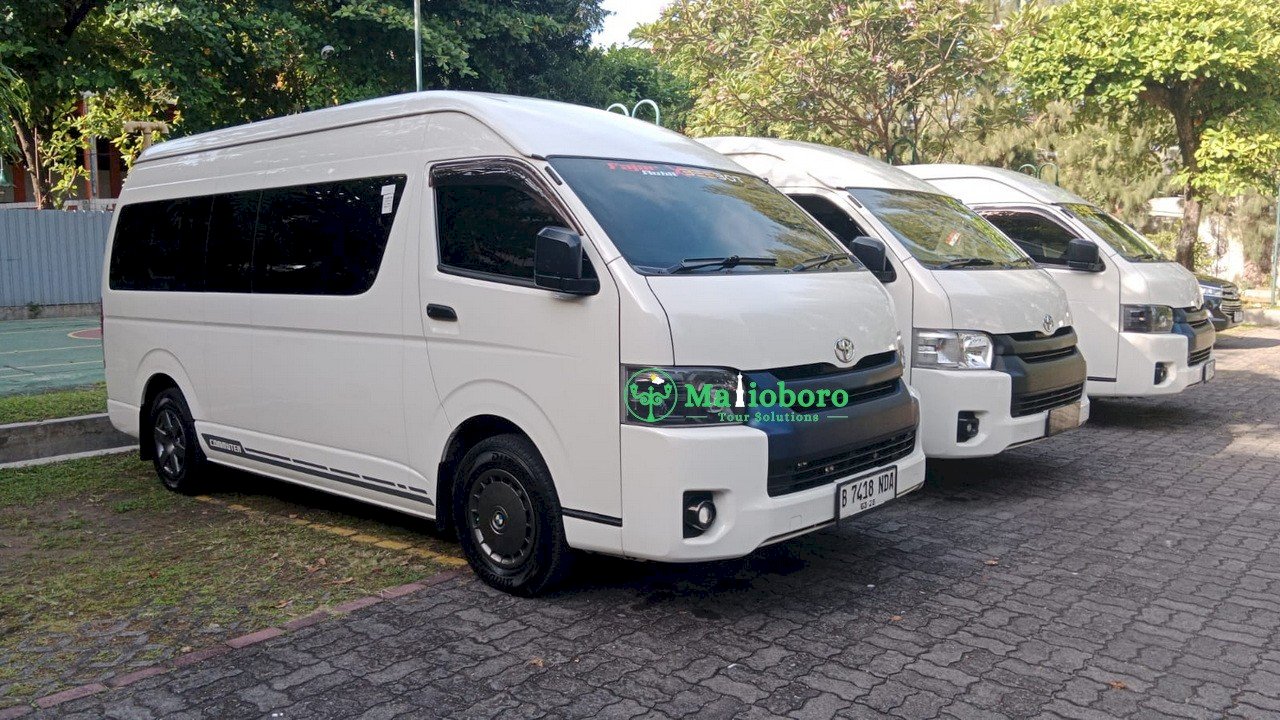 Sewa Mobil & Hiace di Jogja dengan Sopir | Malioboro Tour Transport