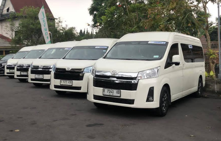 Sewa Mobil Hiace Jogja Terpercaya 2026 | Panduan Lengkap & Harga Terbaik - Malioboro Tour Transport
