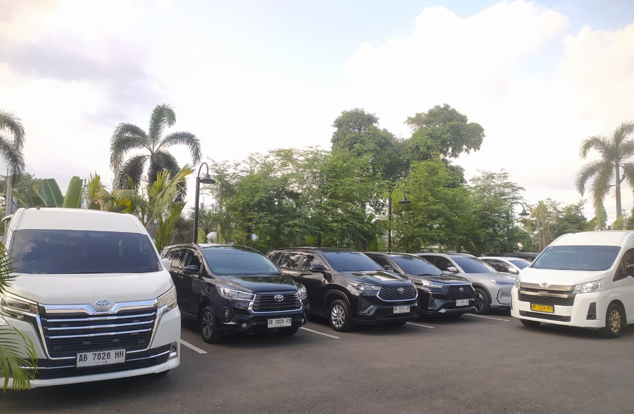 Sewa Mobil Jogja Terpercaya | Armada Lengkap, Sopir Profesional & Paket Wisata Terbaik – Malioboro Tour Transport